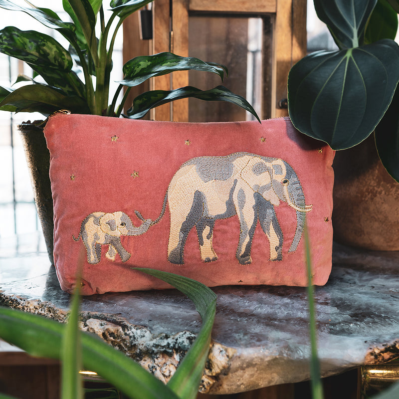 Everyday Pouch 'Mother & Calf'